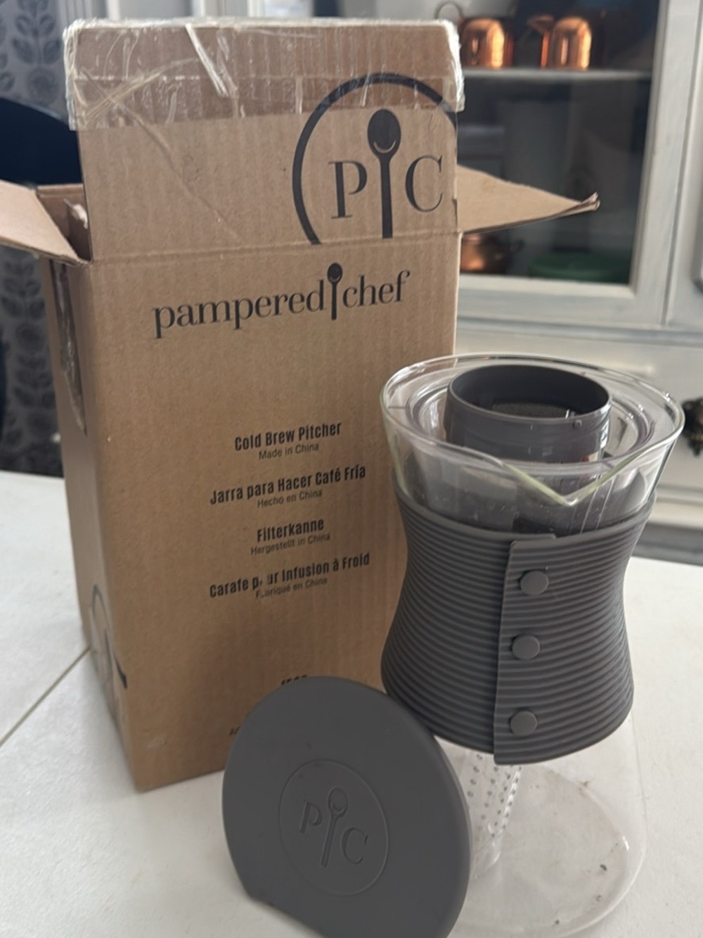 Pampered Chef Cold Brew Carafe with Dark Gray Silicone Grip